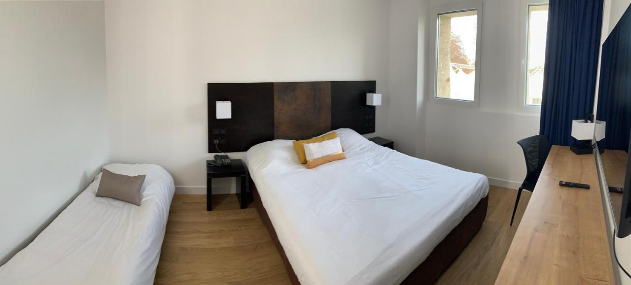 Hotel Abbaye Du Golf De Lesigny Dış mekan fotoğraf