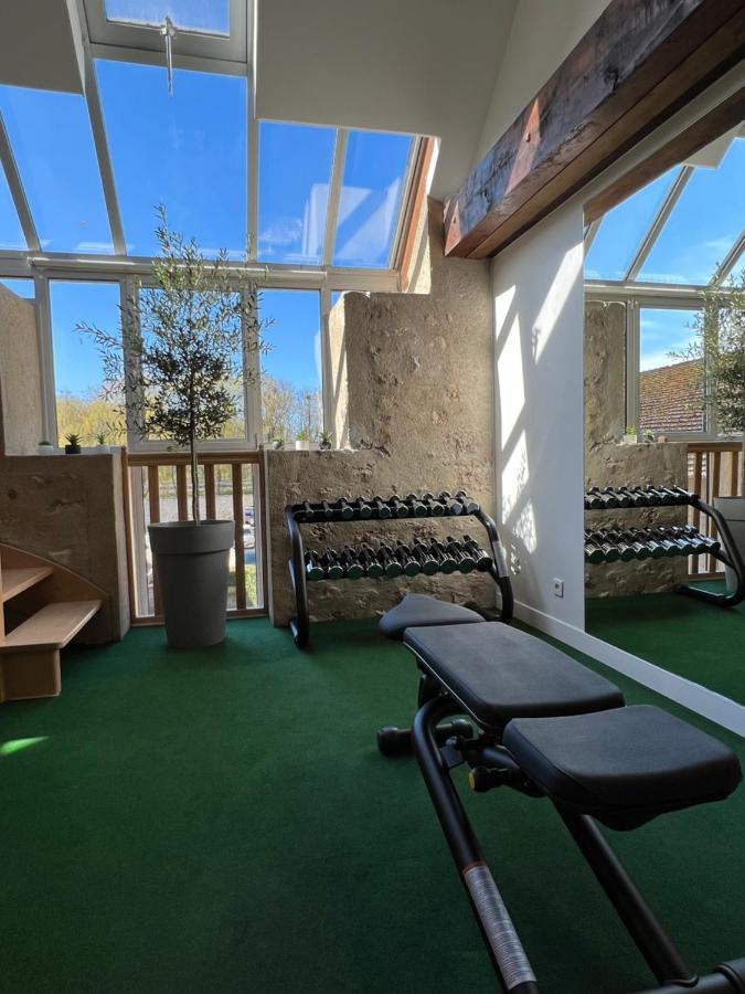 Hotel Abbaye Du Golf De Lesigny Dış mekan fotoğraf