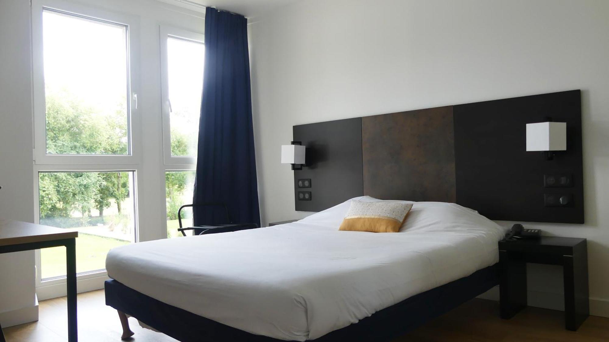 Hotel Abbaye Du Golf De Lesigny Dış mekan fotoğraf