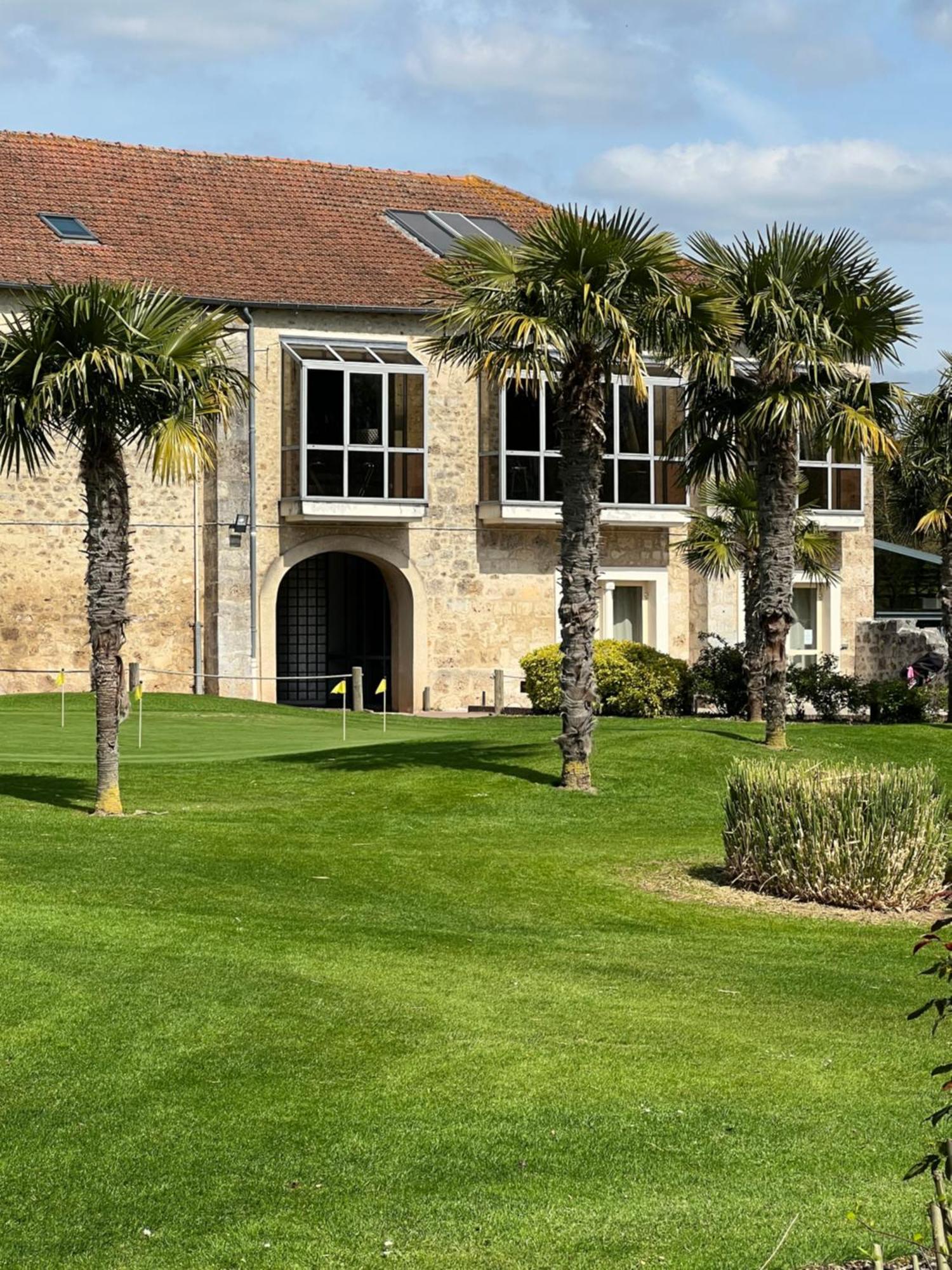 Hotel Abbaye Du Golf De Lesigny Dış mekan fotoğraf